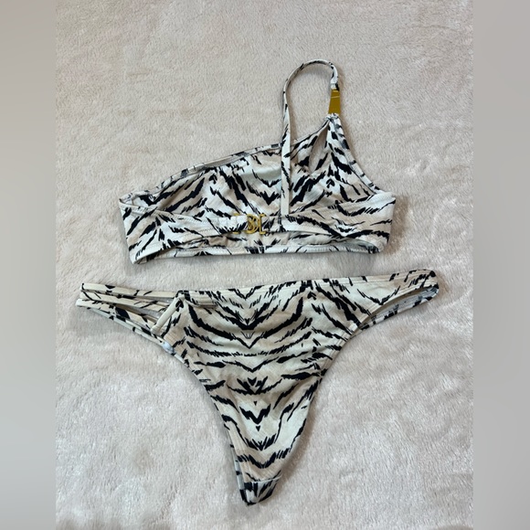 Victoria Secret One Shoulder Brazilian Zebra Print Bikini Set - Size M - Picture 2 of 8